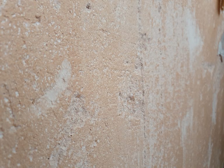 Repairing Lime Plaster Walls – Hiding The Cracks